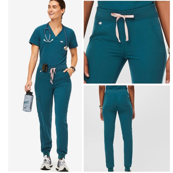 Figs scrubs set Caribbean blue Catarina top Zamora jogger petite - Picture 13 of 14